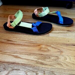 Teva Pastel Rainbow Sandals (Size 9: Original Universal: Wind Multi)